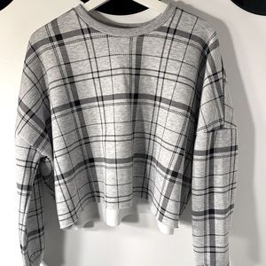 *NEVER WORN* grey/white and black long sleeve